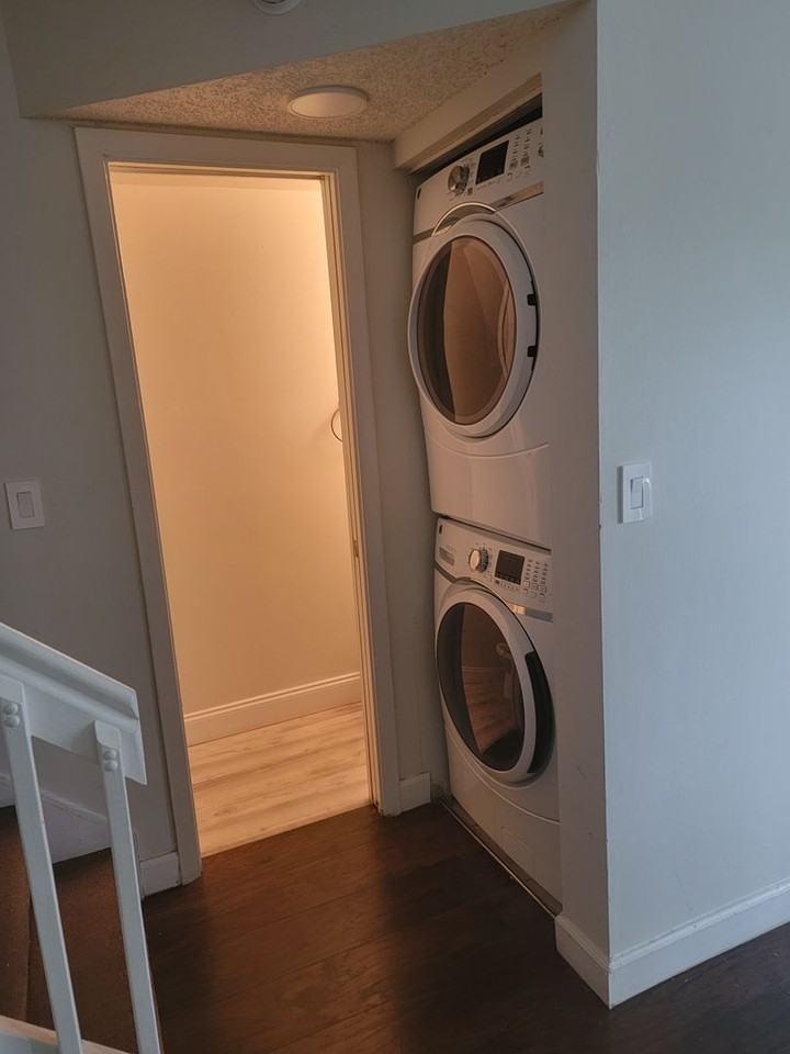 6890 Southgate Blvd - Photo 4 of 50