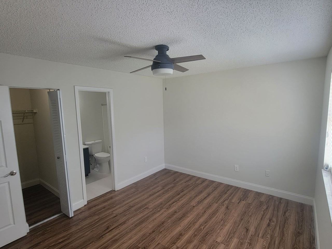 6890 Southgate Blvd - Photo 6 of 50