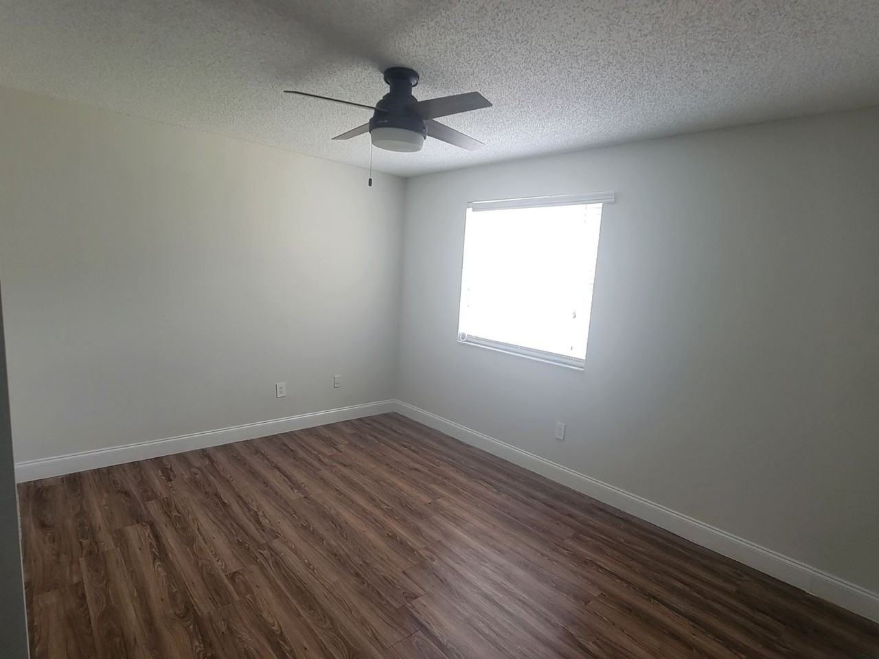 6890 Southgate Blvd - Photo 7 of 50
