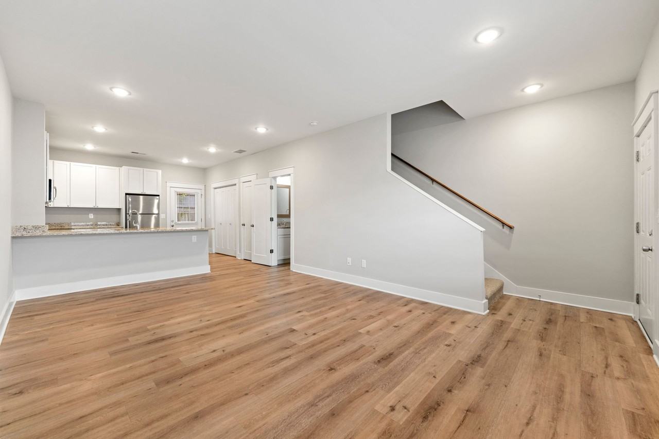 Westshire Townhomes - Photo 6 of 33