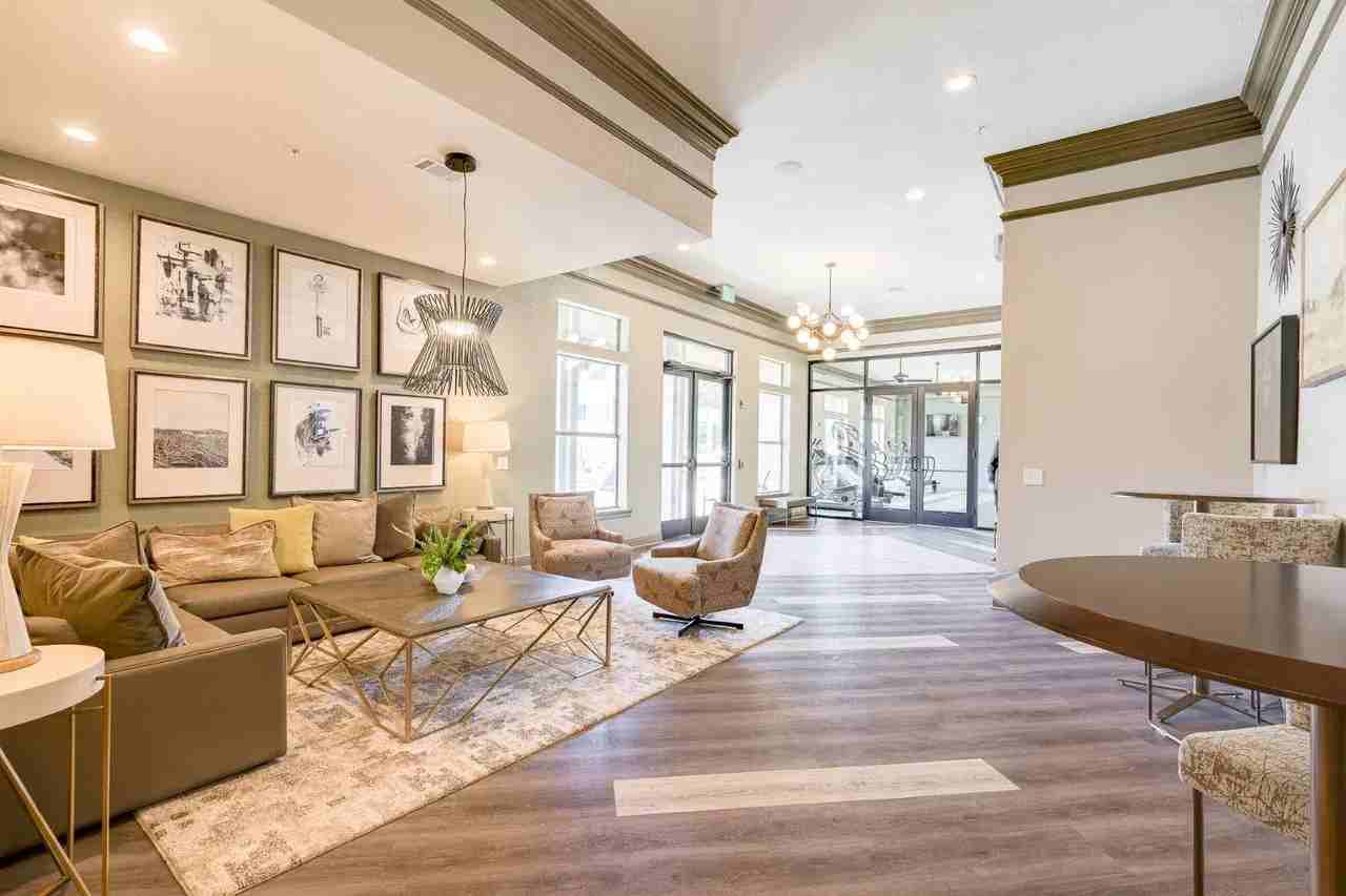 Tremont at 22 - Photo 5 of 23