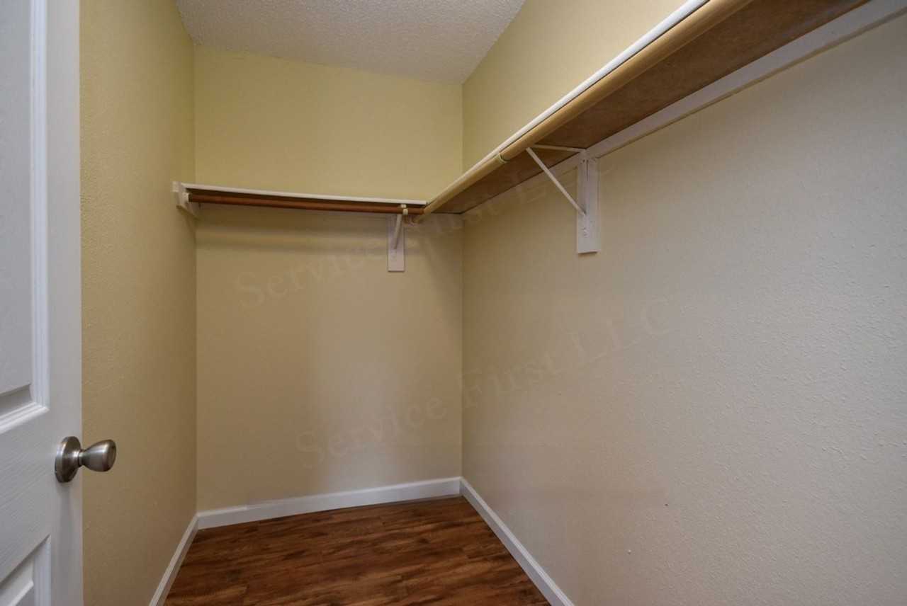 Branson Apartments - Photo 4 of 34