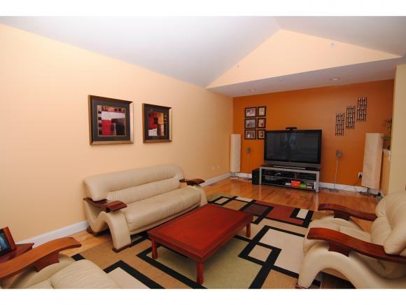 35 Augustus Cir - Photo 3 of 30