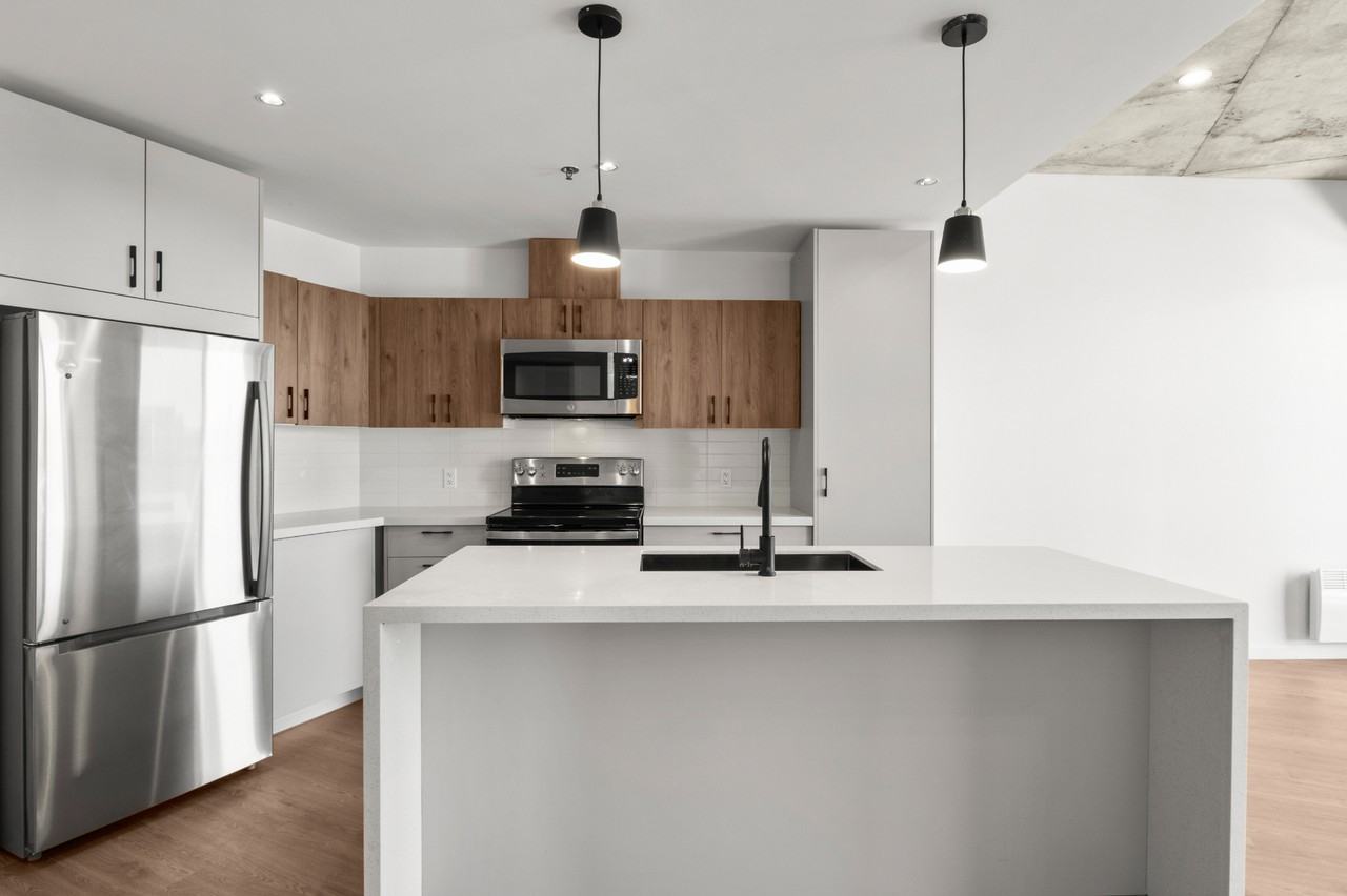 230 Harwood - Photo 2 of 29