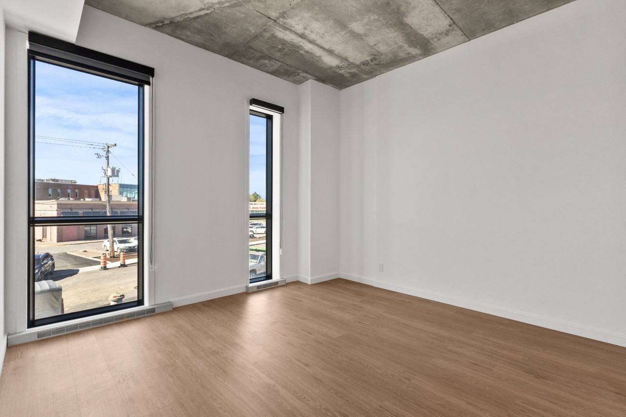 230 Harwood - Photo 3 of 29