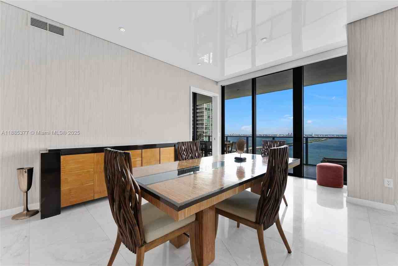 480 Northeast 31st Street - Photo 3 of 24