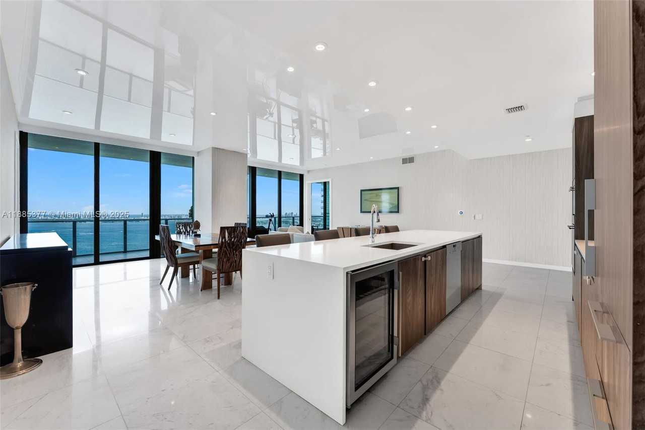 480 Northeast 31st Street - Photo 2 of 24