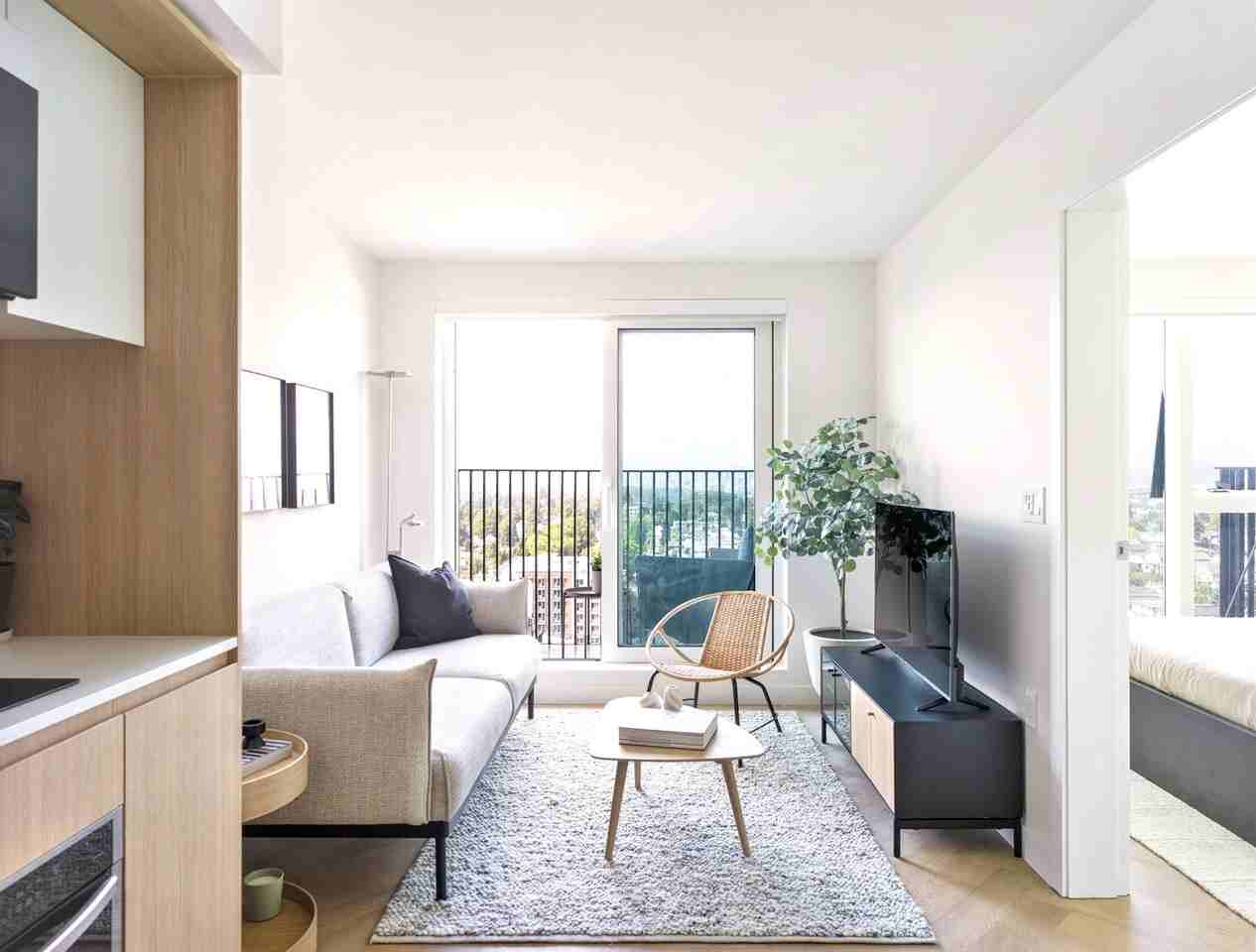 Joyce² - Photo 7 of 23