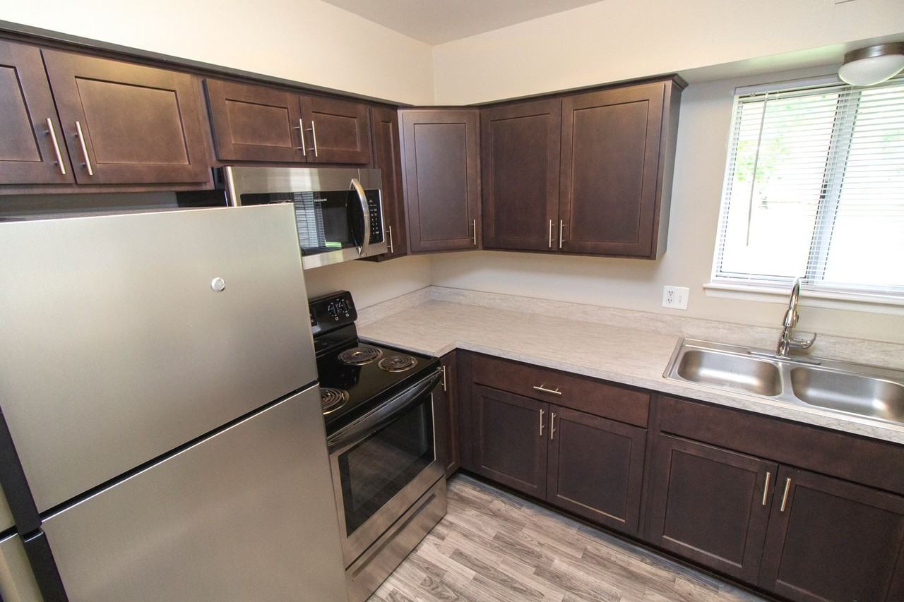 1750 Melville Dr. - Photo 3 of 50