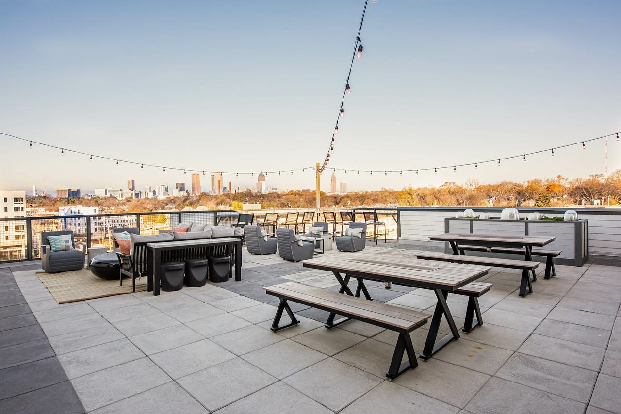 841 Memorial - Photo 2 of 41