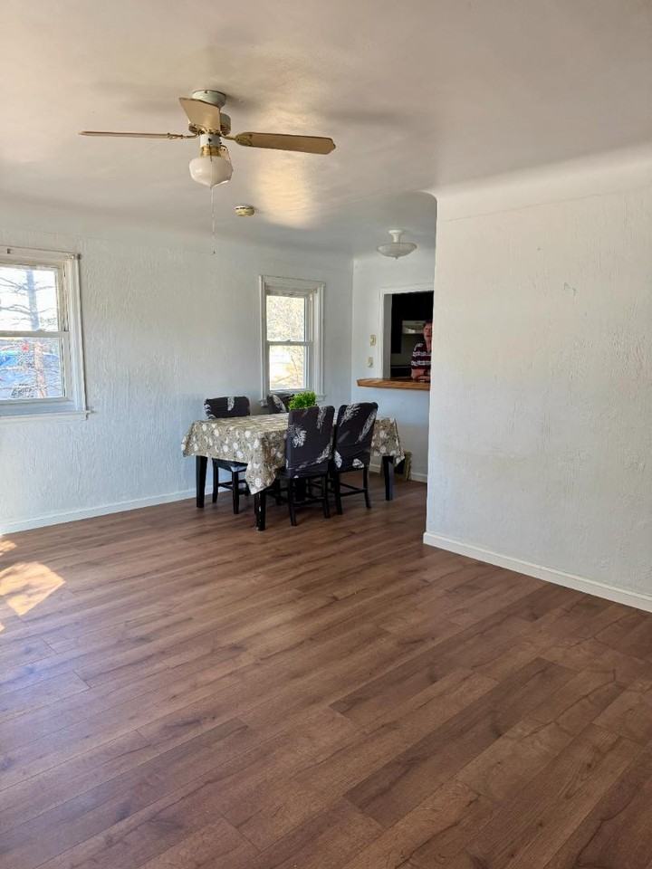 1323 Cherry St - Photo 3 of 20