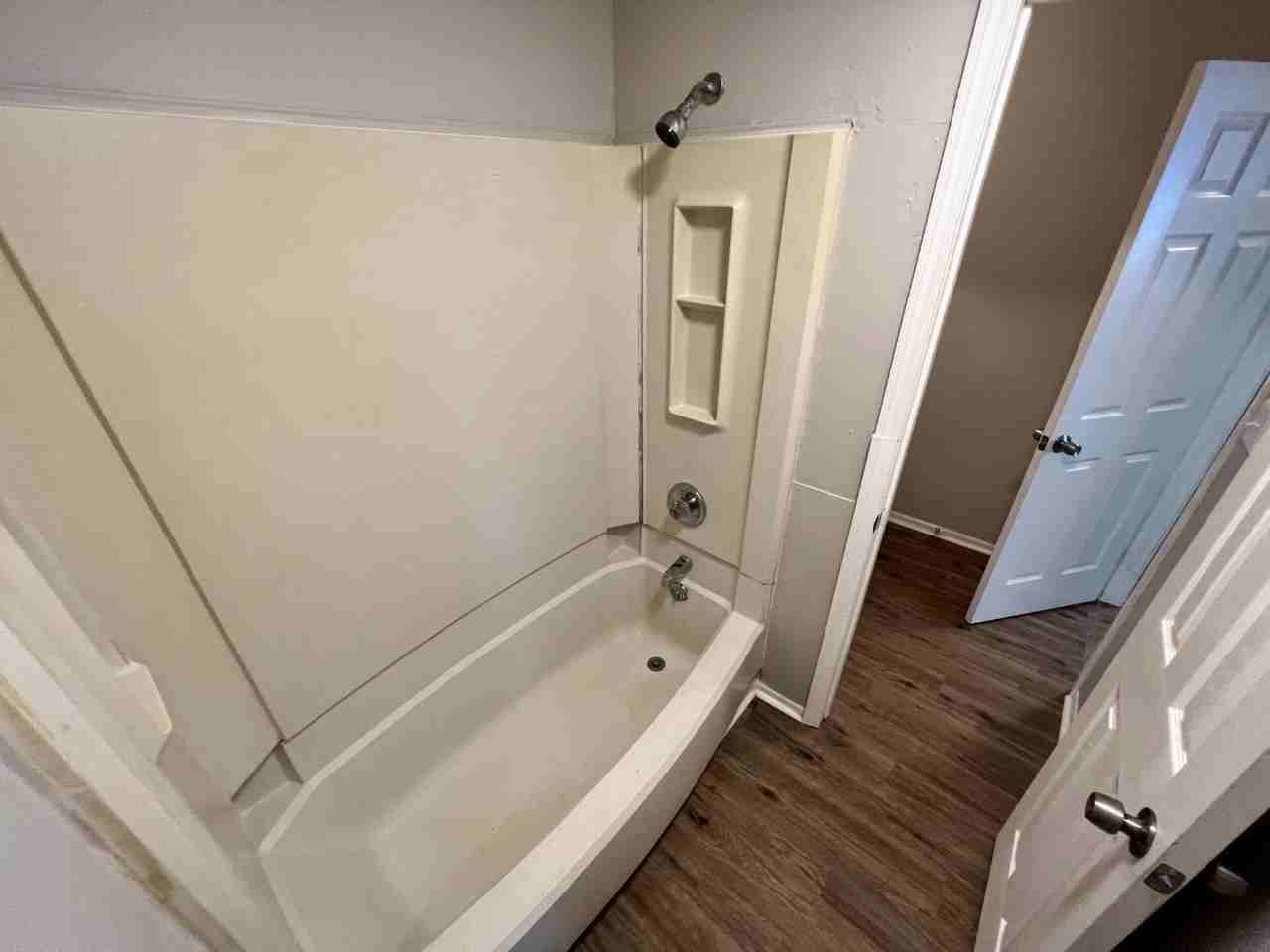 Sirena Gordon Apartments - Photo 5 of 15