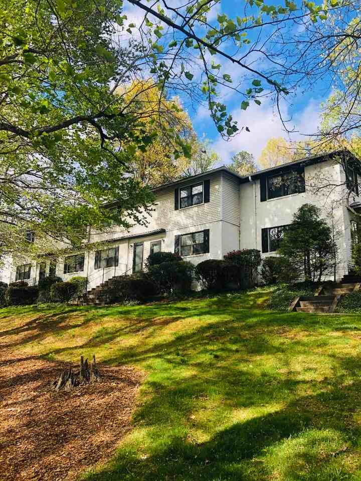 615 Biltmore Ave - Photo 3 of 15