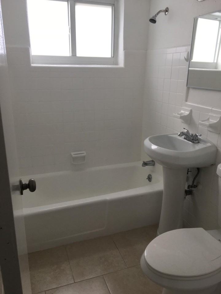 3200 Mary St - Photo 4 of 10