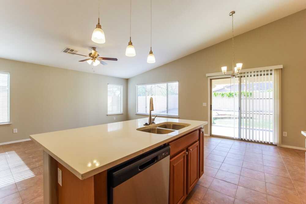 3026 W Rapalo Rd - Photo 5 of 16