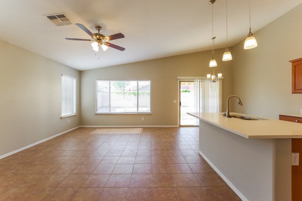 3026 W Rapalo Rd - Photo 6 of 16