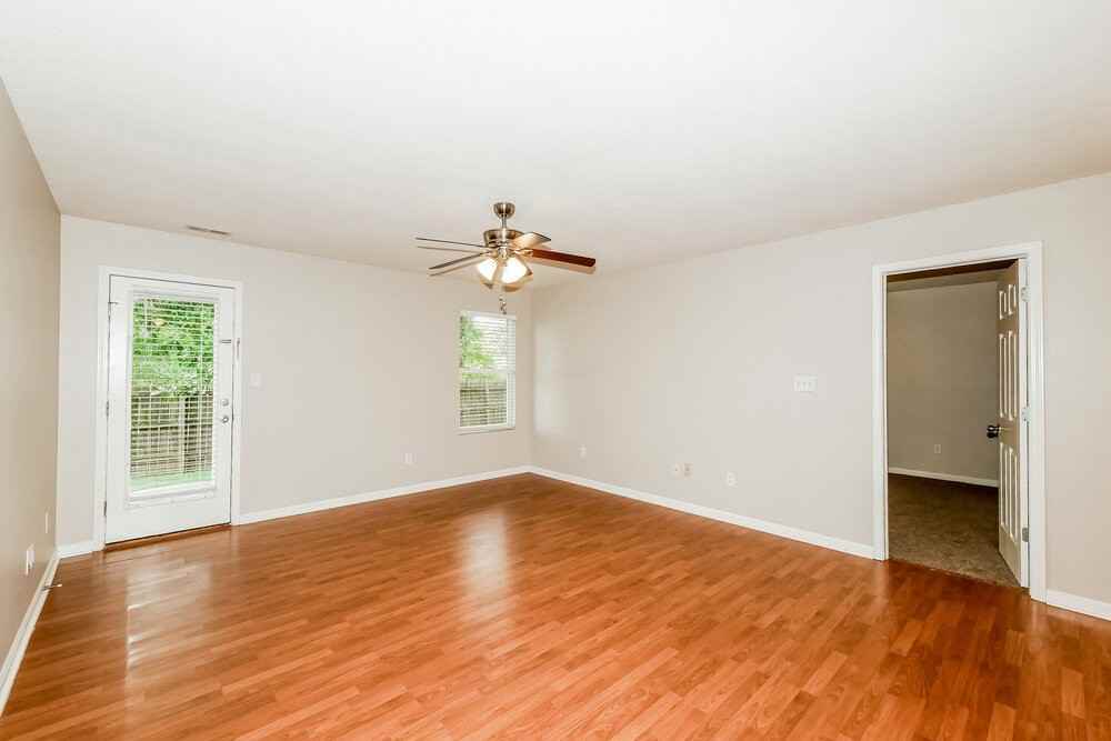 5544 Wild Horse Dr - Photo 4 of 16