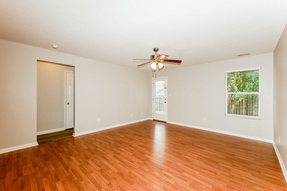 5544 Wild Horse Dr - Photo 5 of 16