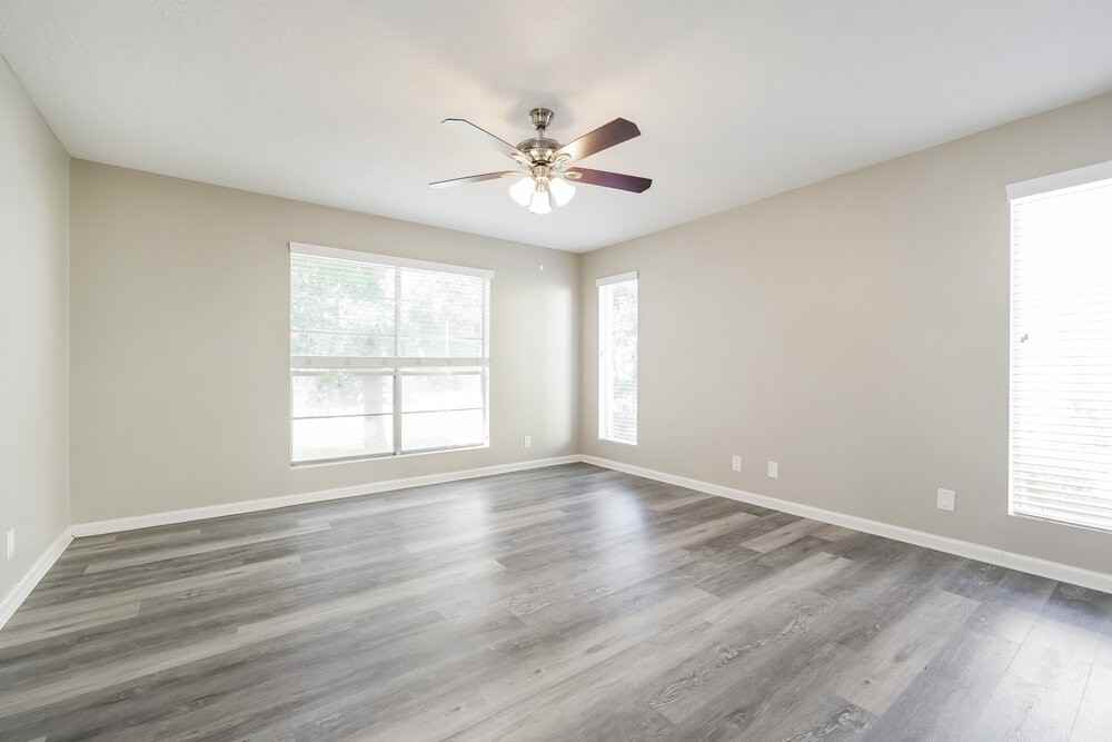 15470 Carmel Dr - Photo 7 of 16