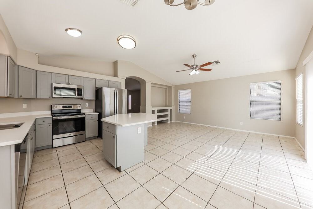 3233 E Tonopah Dr - Photo 7 of 16