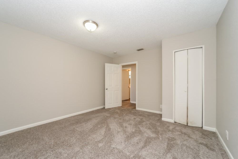 2332 W 17th St - Photo 7 of 16