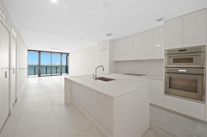 featured image of NE 24th St & Biscayne Blvd