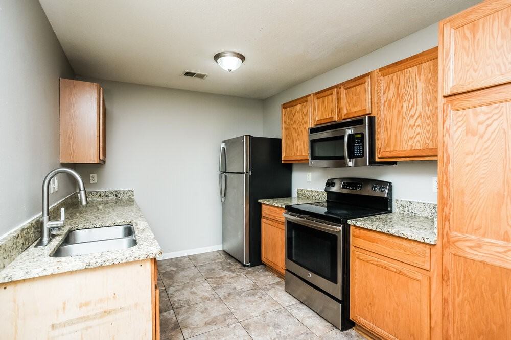 4819 Royal Run Dr - Photo 6 of 16