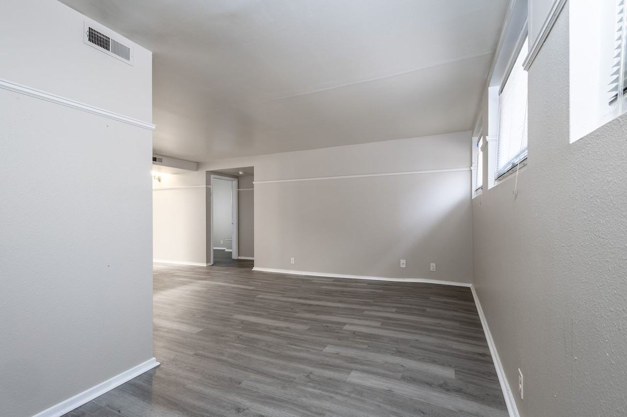 Columbian Apartments - Photo 3 of 37