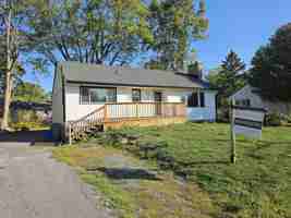 featured image of 52 Olive Cres #1