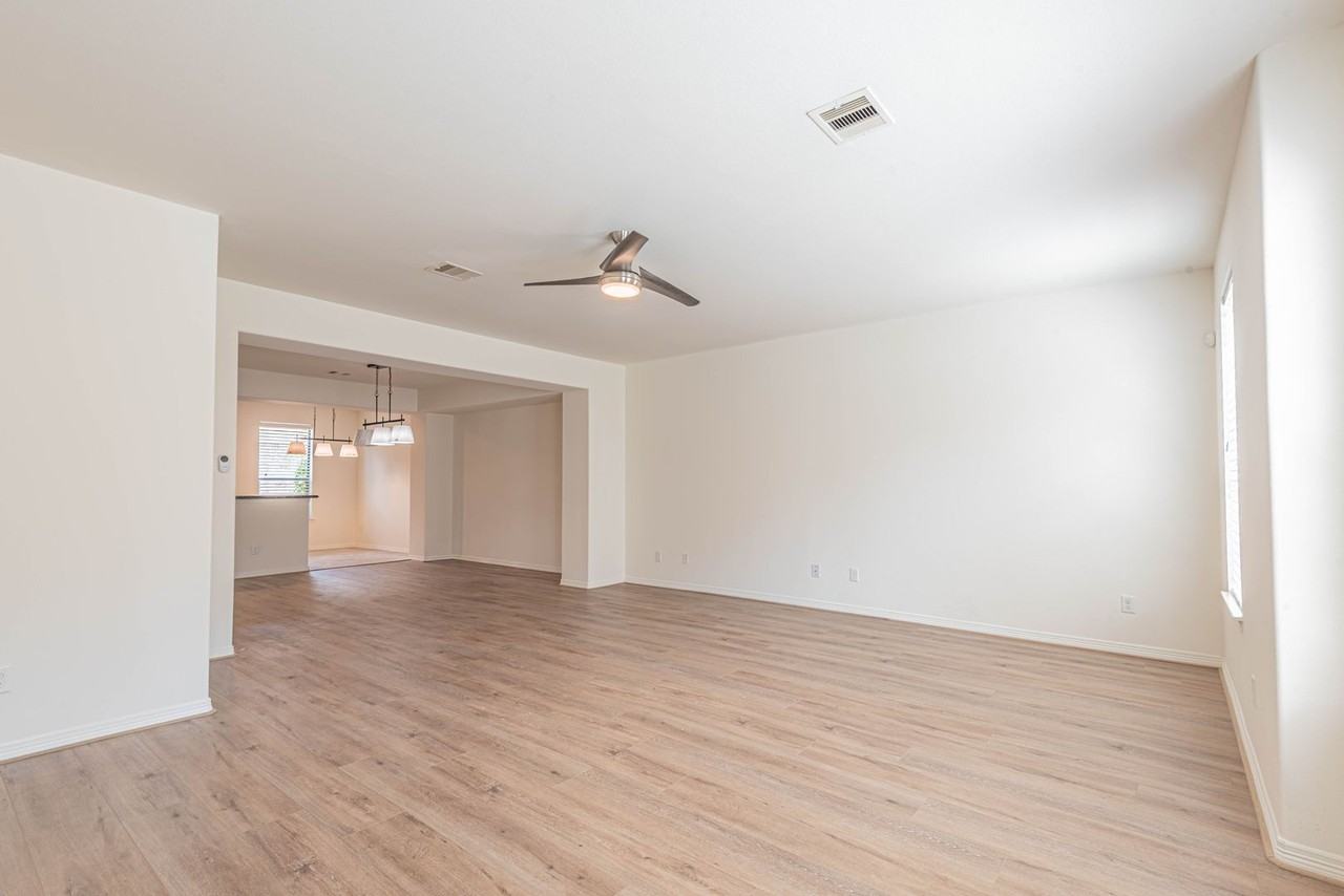 8117 Verton Creek Lane - Photo 4 of 22