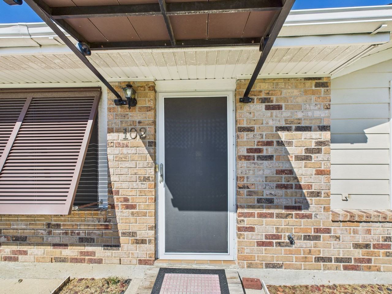 102 Thompson Loop - Photo 2 of 24