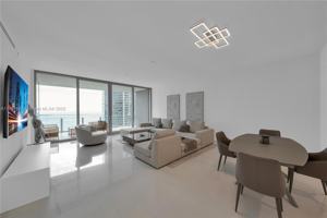 featured image of Biscayne Blvd Way & SE 2nd Ave