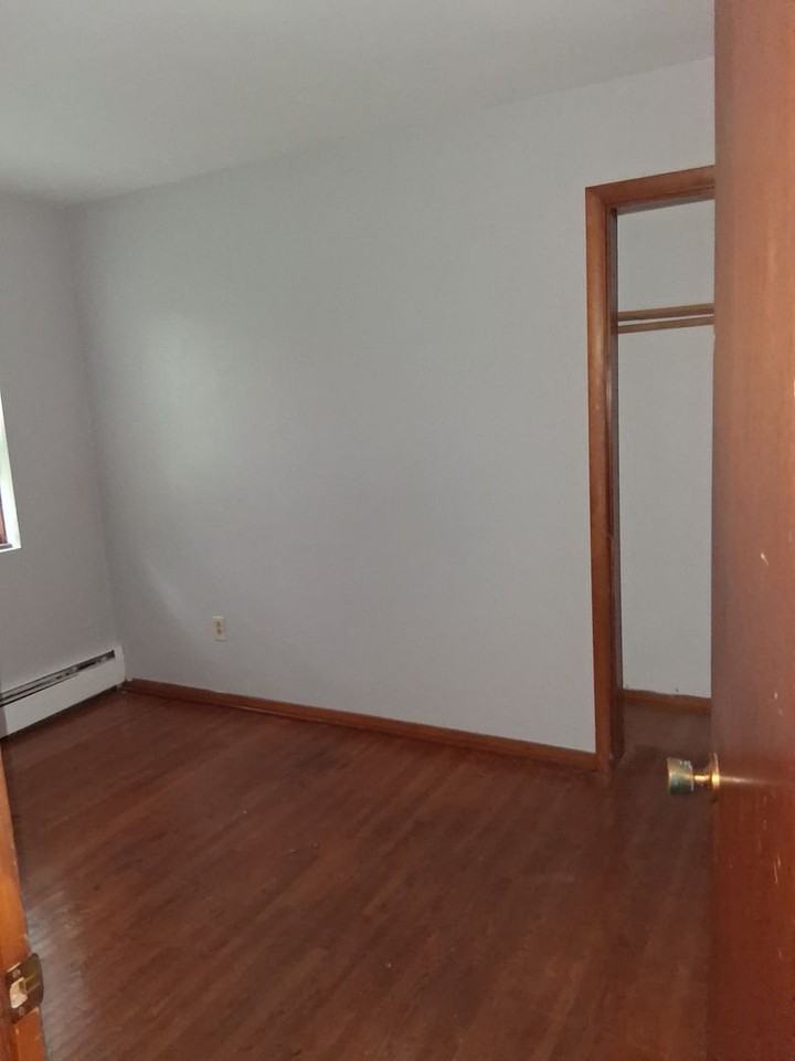 2637 Stillwater Rd E - Photo 5 of 8