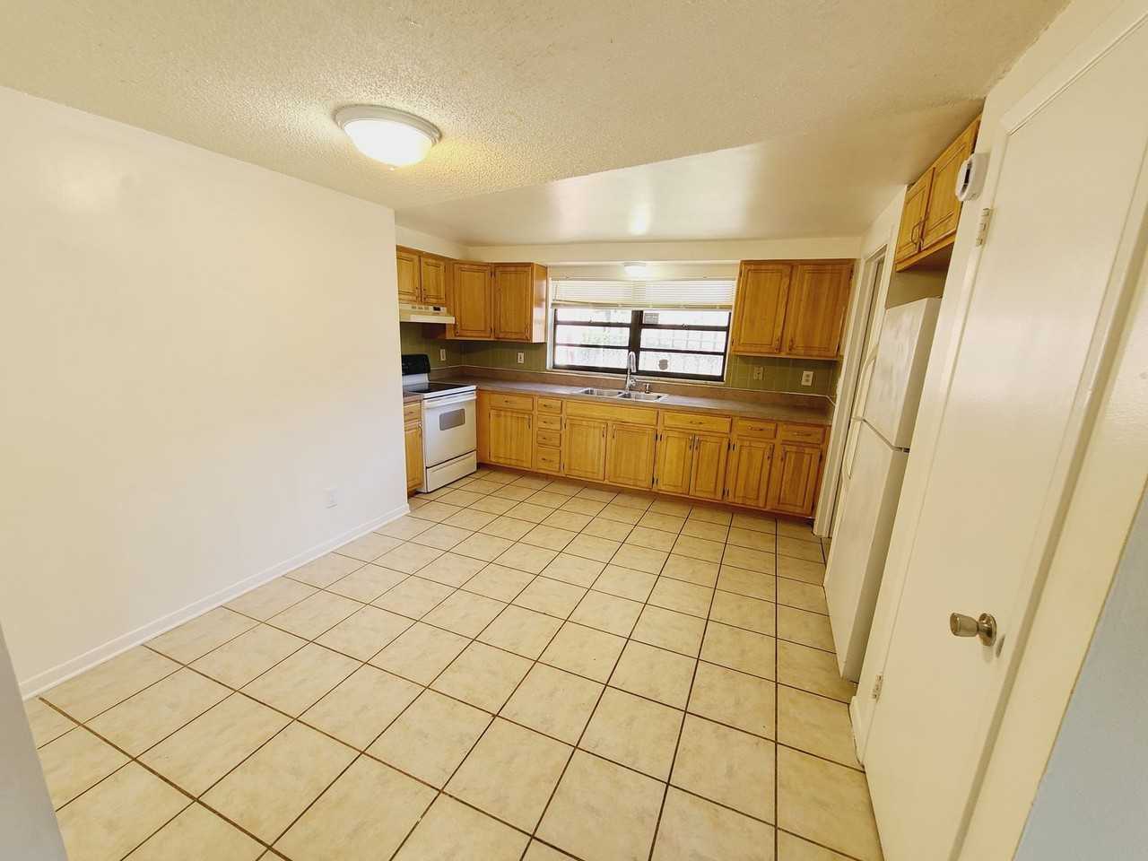 4747 15th Ave S - Photo 5 of 33