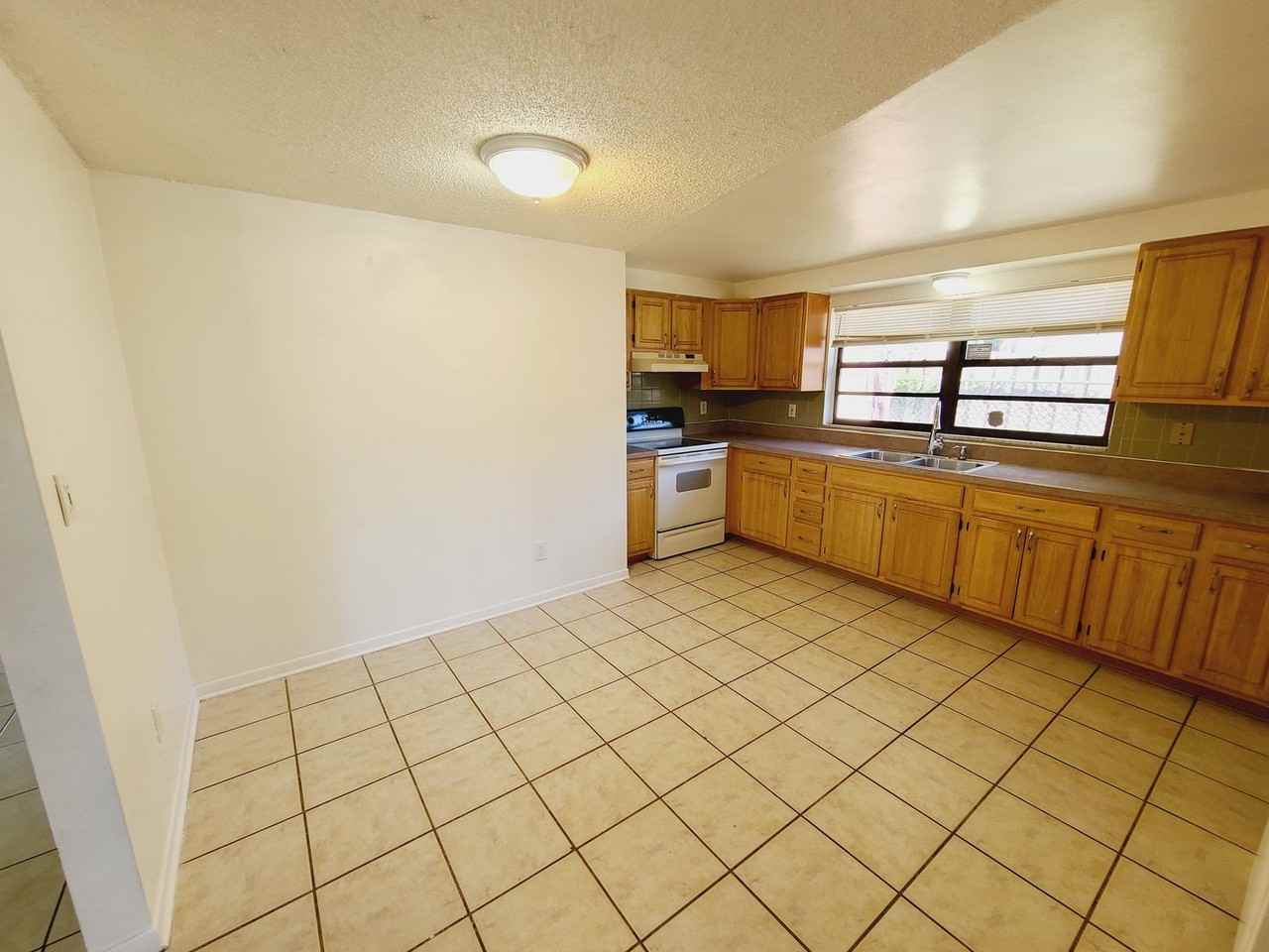 4747 15th Ave S - Photo 7 of 33