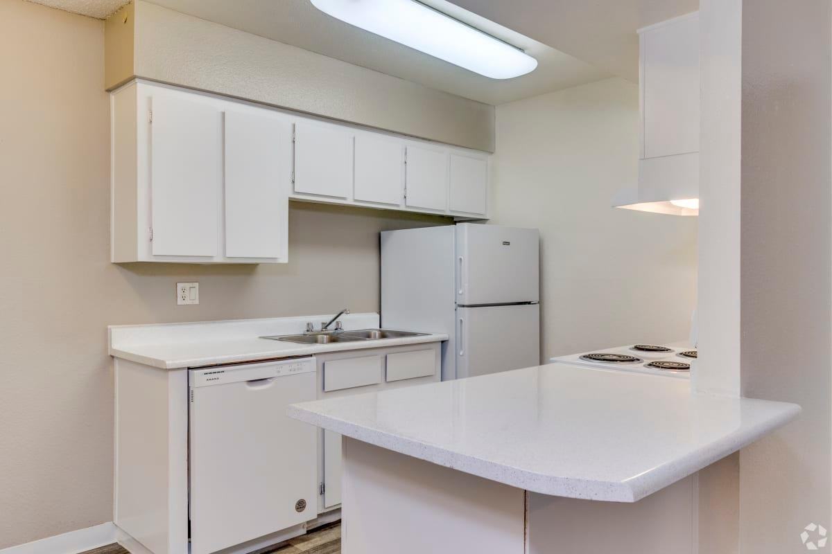 15082 N 59th Ave - Photo 7 of 16