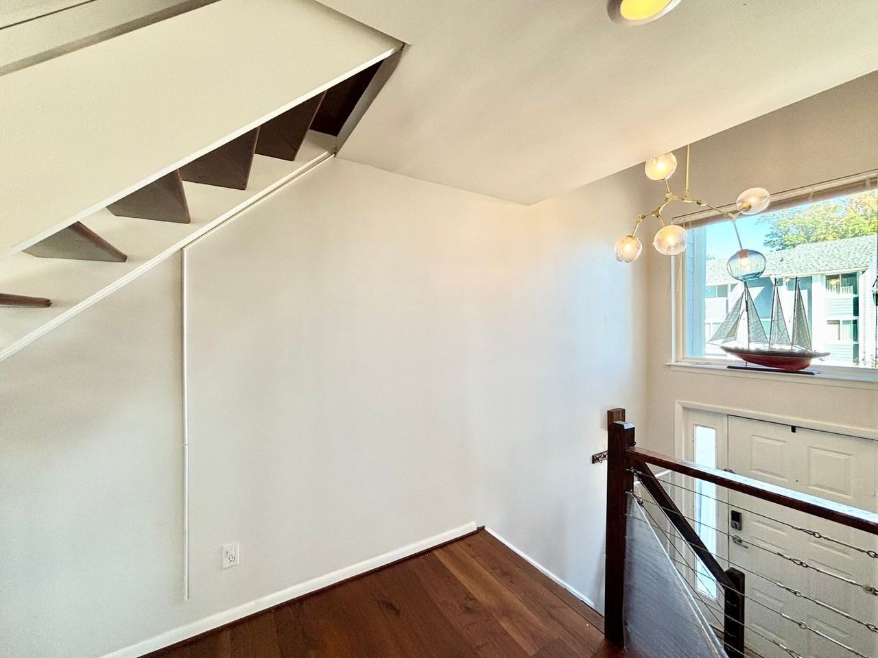 401 Terrace Ct - Photo 3 of 24