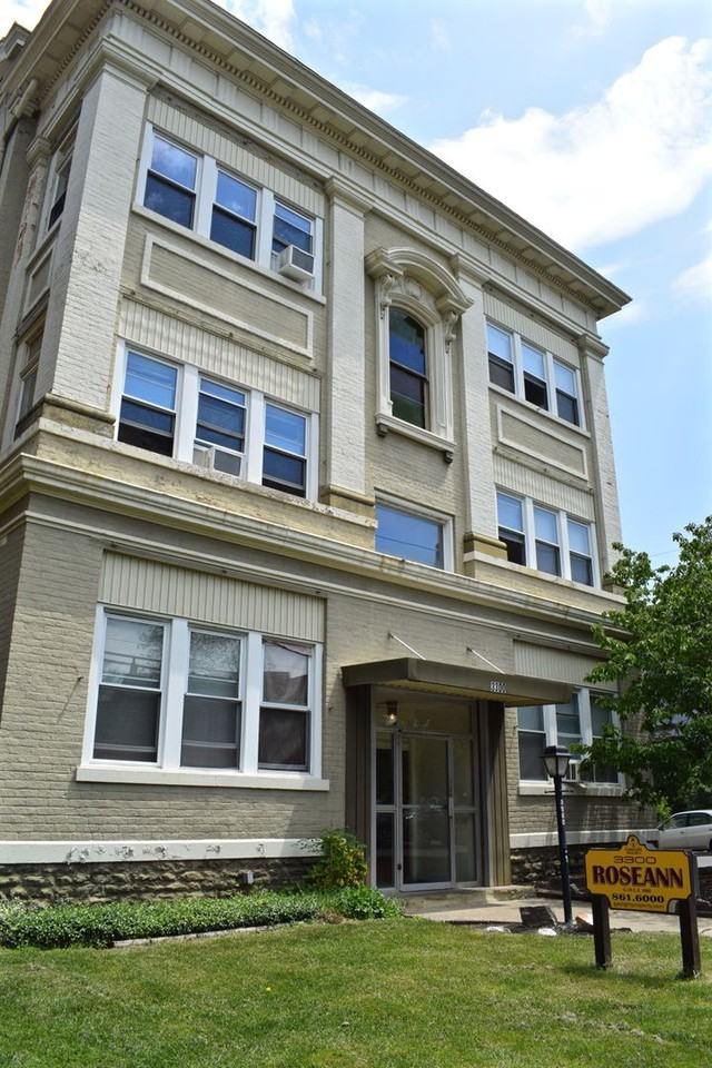 The Roseanne - Photo 3 of 21