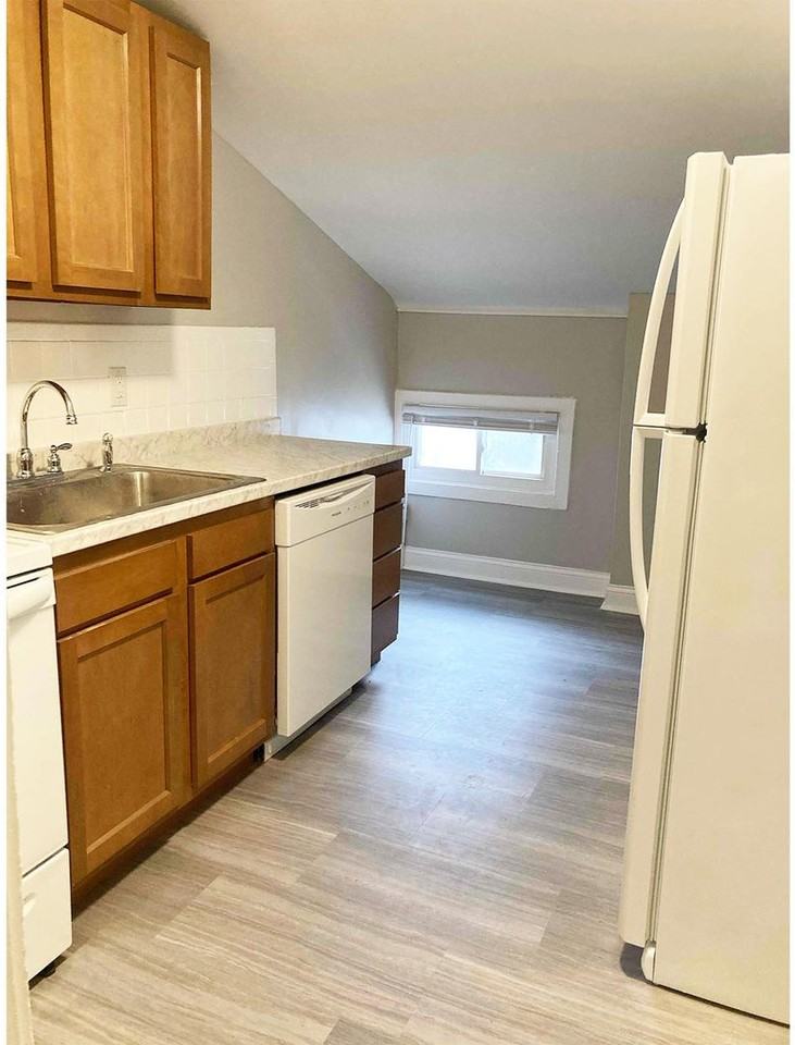 The Roseanne - Photo 5 of 21