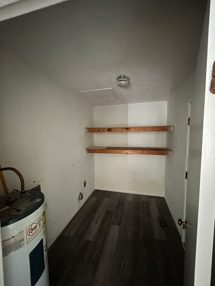 310 W 6th St - Photo 3 of 17