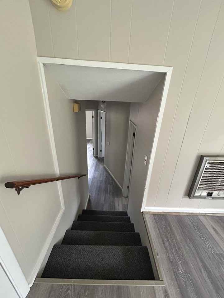 310 W 6th St - Photo 5 of 17