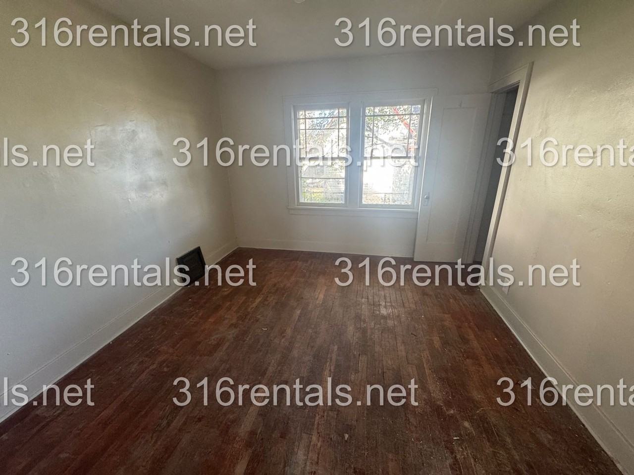 616 North Walnut Street - Photo 2 of 8