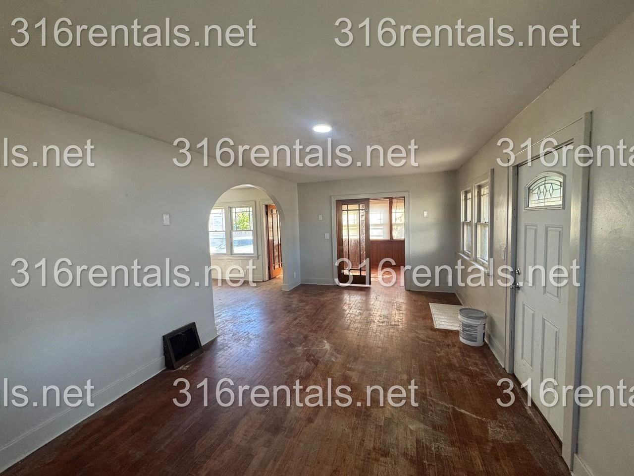 616 North Walnut Street - Photo 5 of 8