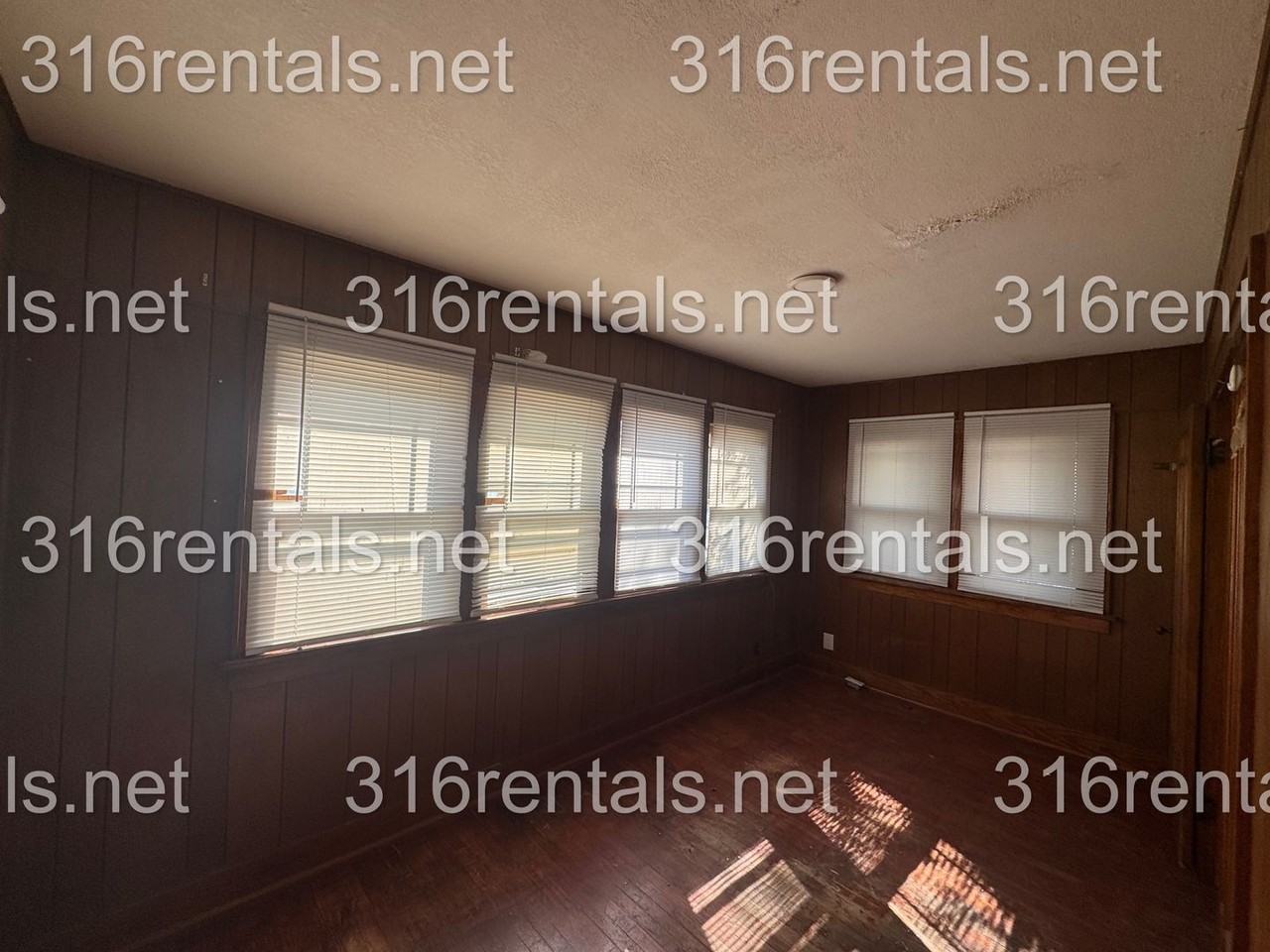 616 North Walnut Street - Photo 6 of 8