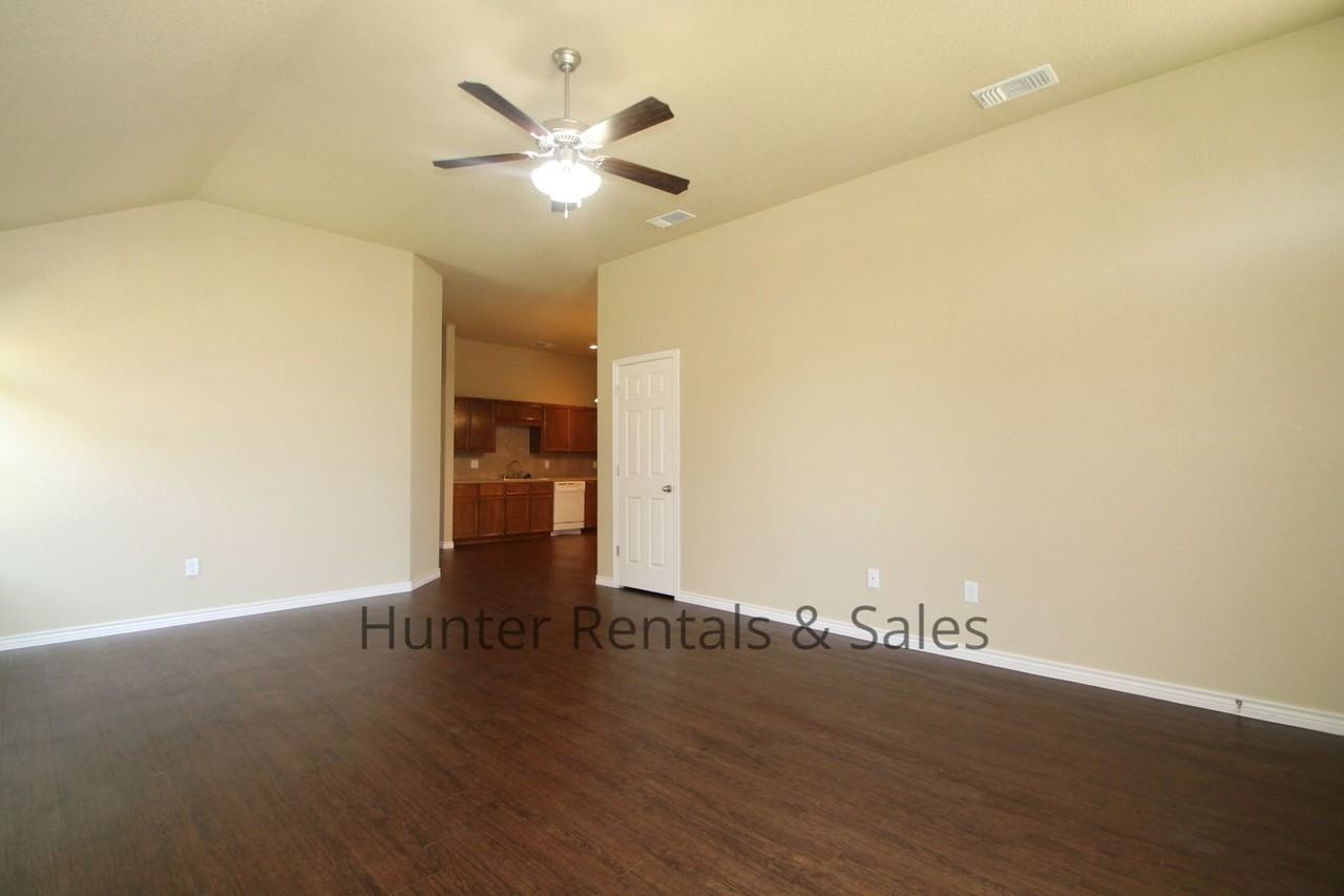 201 Study Hall Loop Apt A - Photo 5 of 23