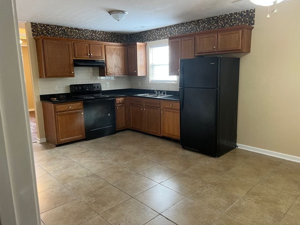 2049 Williams Valley Dr - Photo 7 of 15