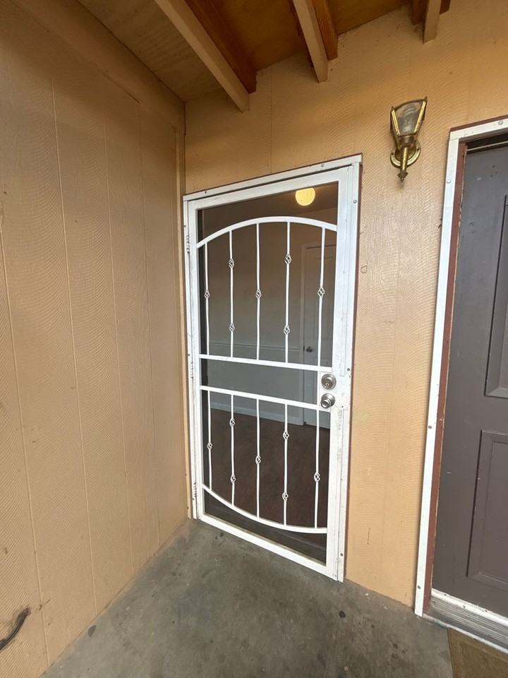 1141 Sunnyslope Rd - Photo 5 of 13