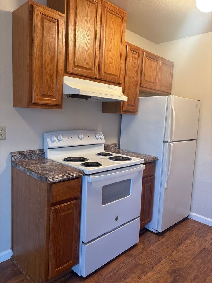 1141 Sunnyslope Rd - Photo 7 of 13