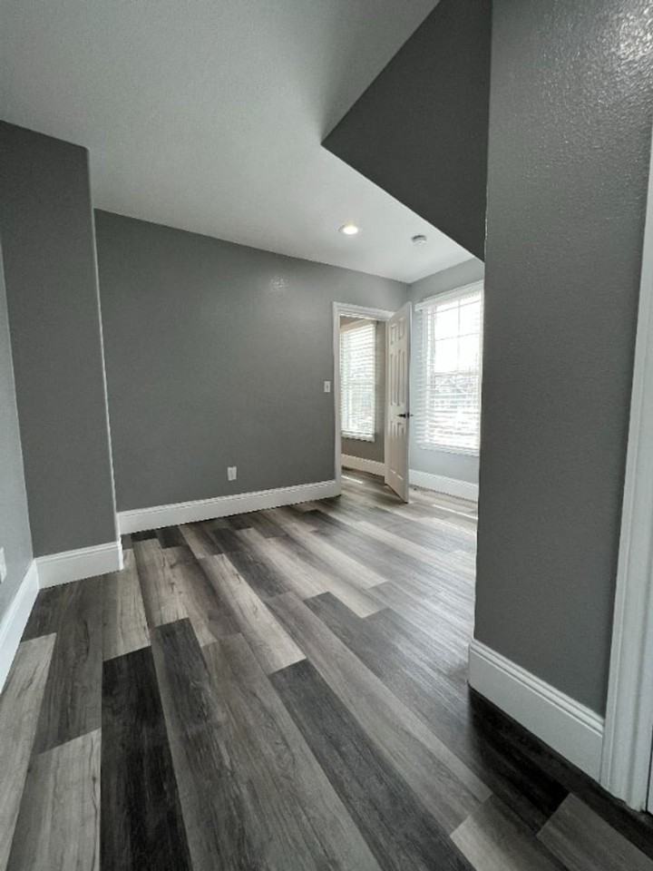 1615 10th Ave #16 - Photo 2 of 25