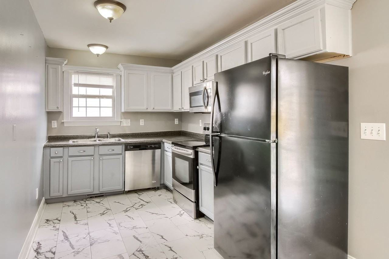 4900 Windsprint Way - Photo 7 of 25